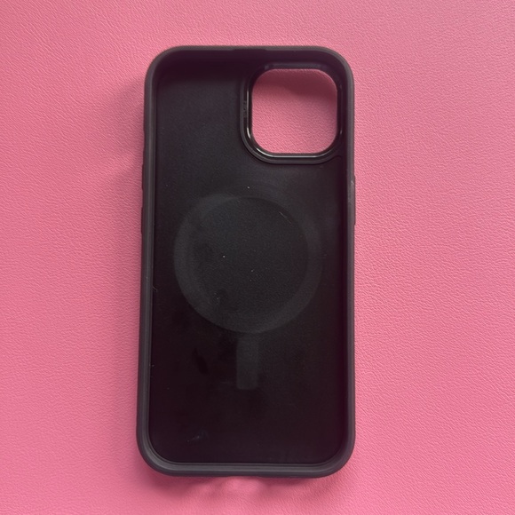 Colorful Floral MagSafe iPhone Case - Vibrant and Protective Design - Picture 3 of 5